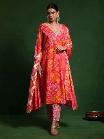 Varanga Women Bandhani Printed V Neck Kurta With Trouser & Dupatta